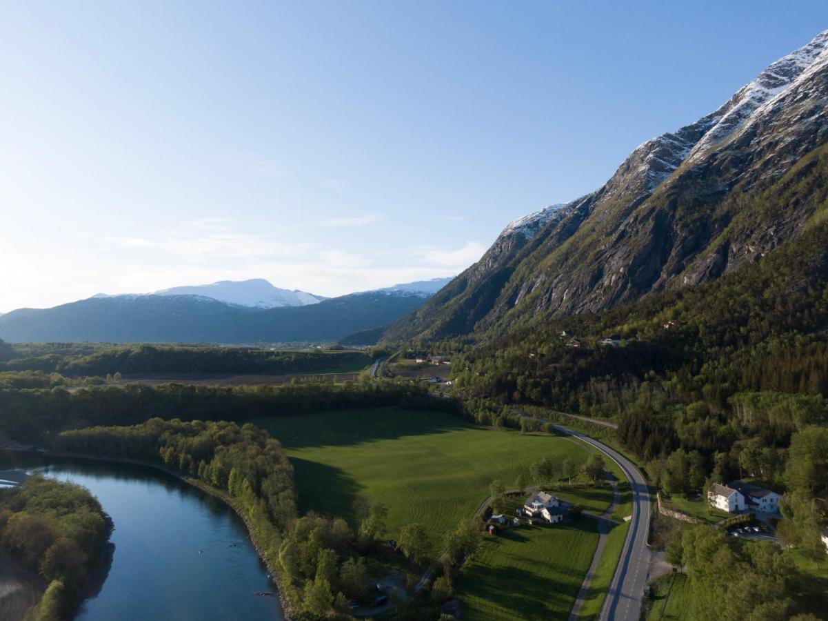 Hotel Aak Andalsnes Ngoại thất bức ảnh